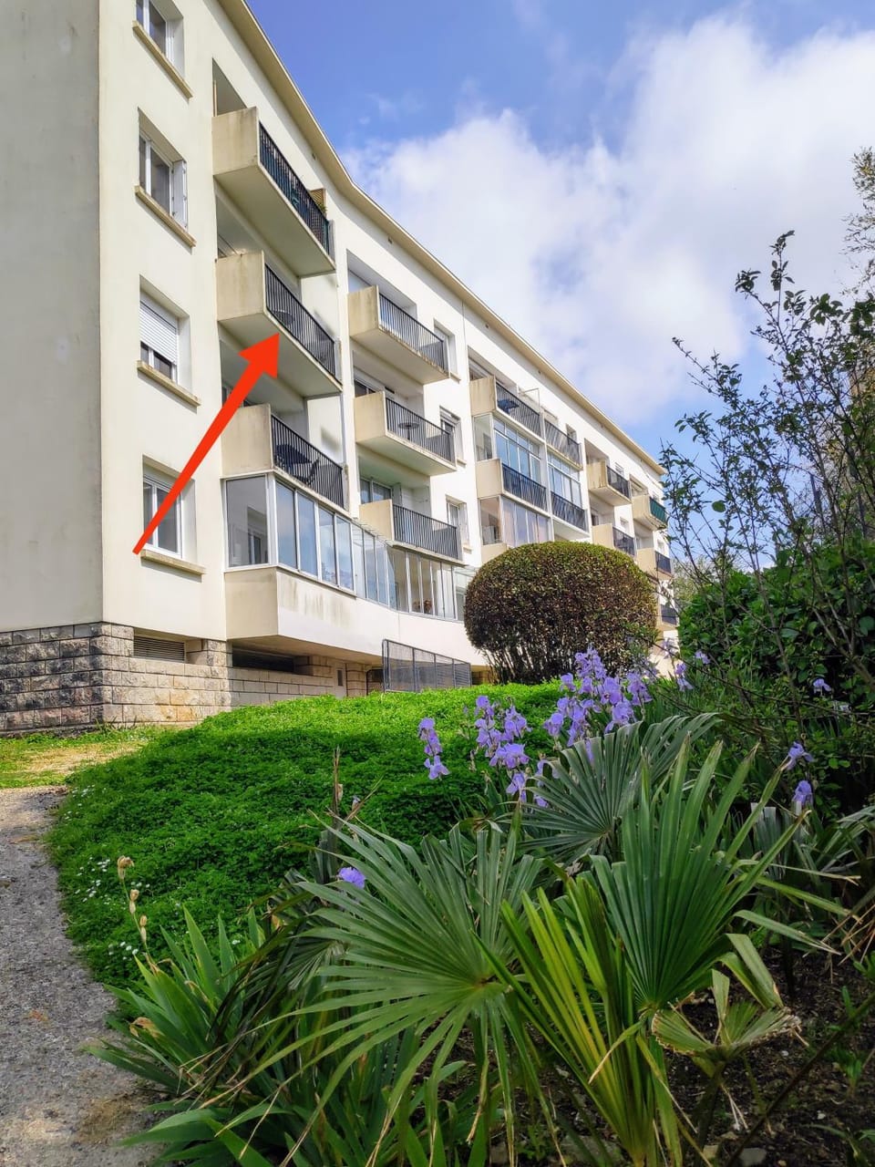 Balcony/Terrace, Location