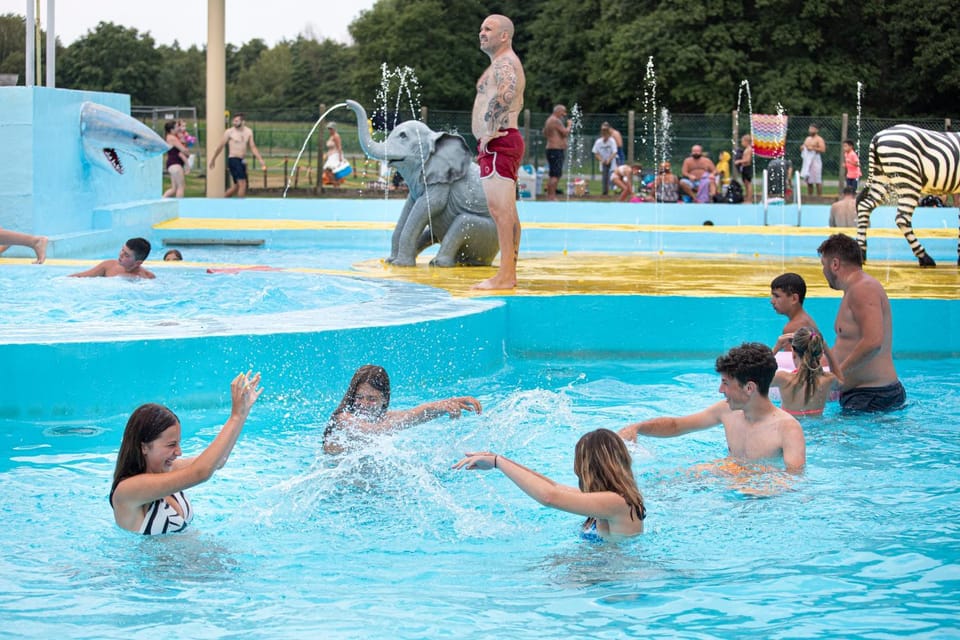 Swimming pool