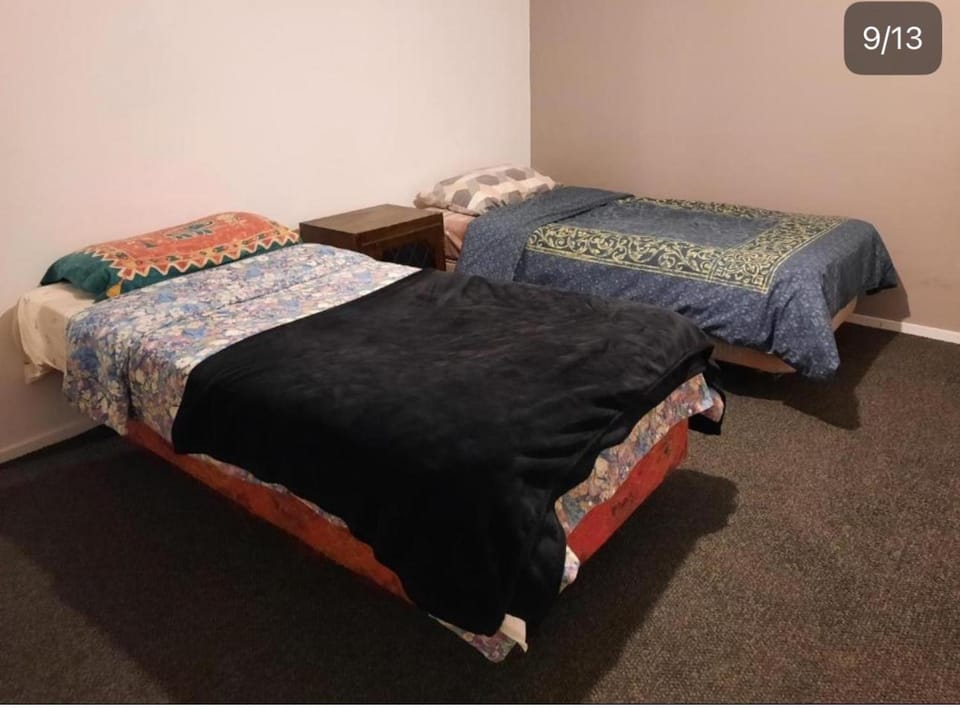 Papamoa Backpack House Bed and Breakfast in Bay Of Plenty