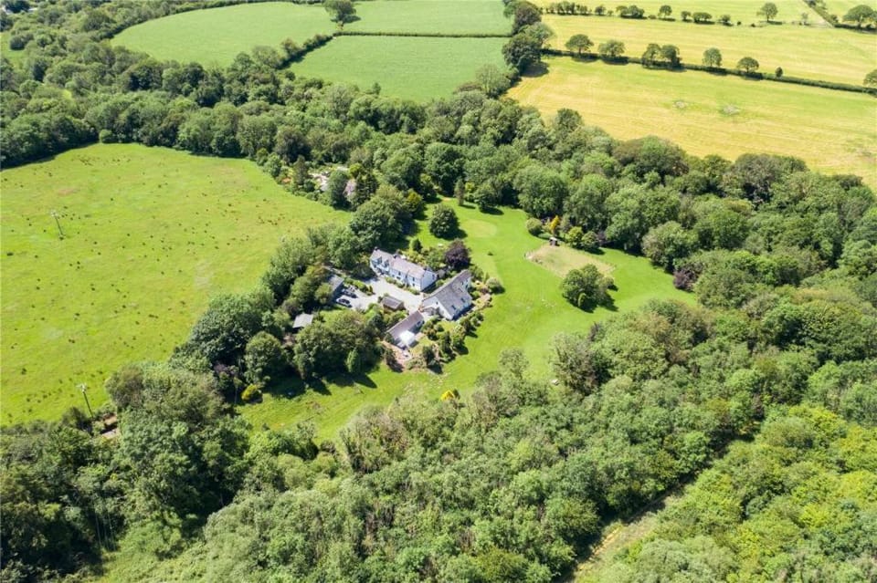 Corporate and Business Events and Away Days - Wellstone Cottages - Sleeps 24 House in Clydau
