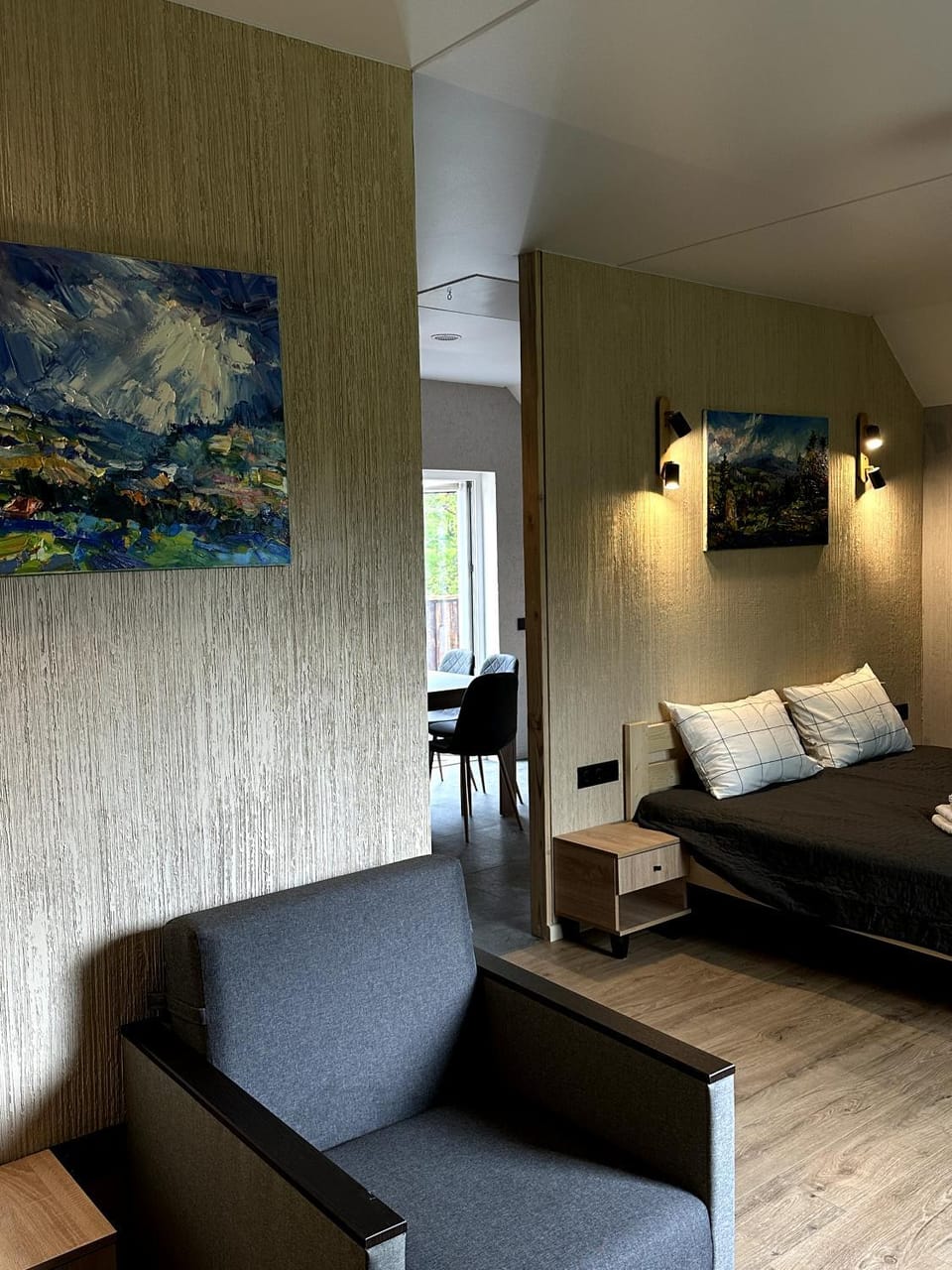 Bed, Living room, Photo of the whole room, Bedroom