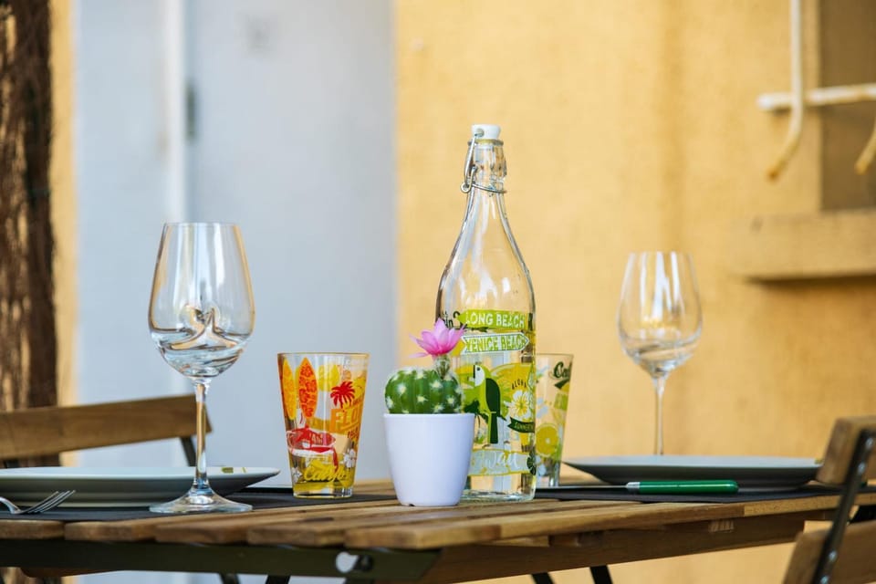 Studio Varélia - Welkeys Apartment in Six-Fours-les-Plages