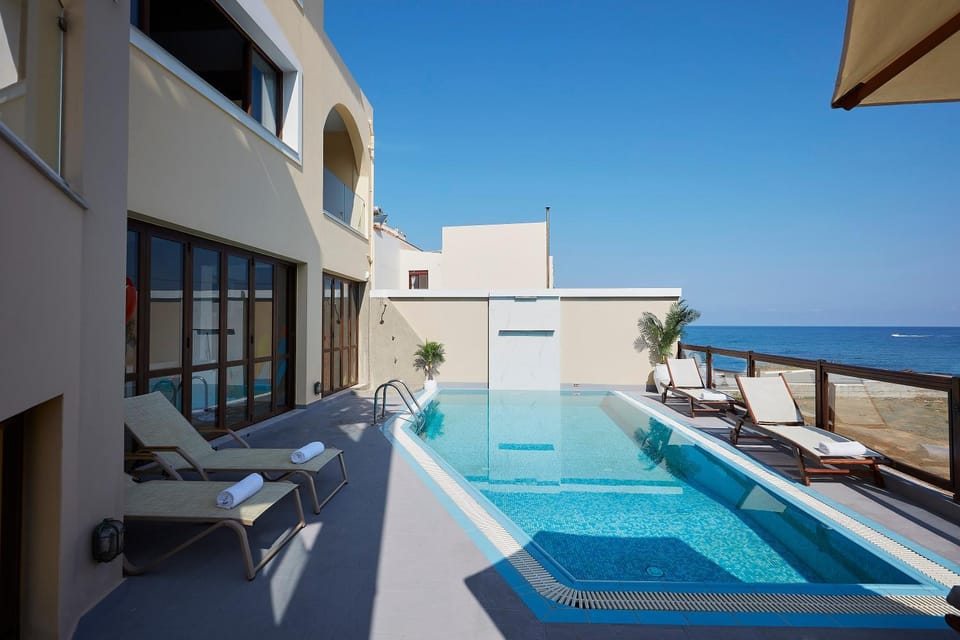 Patio, Balcony/Terrace, Pool view, Sea view, Swimming pool, sunbed