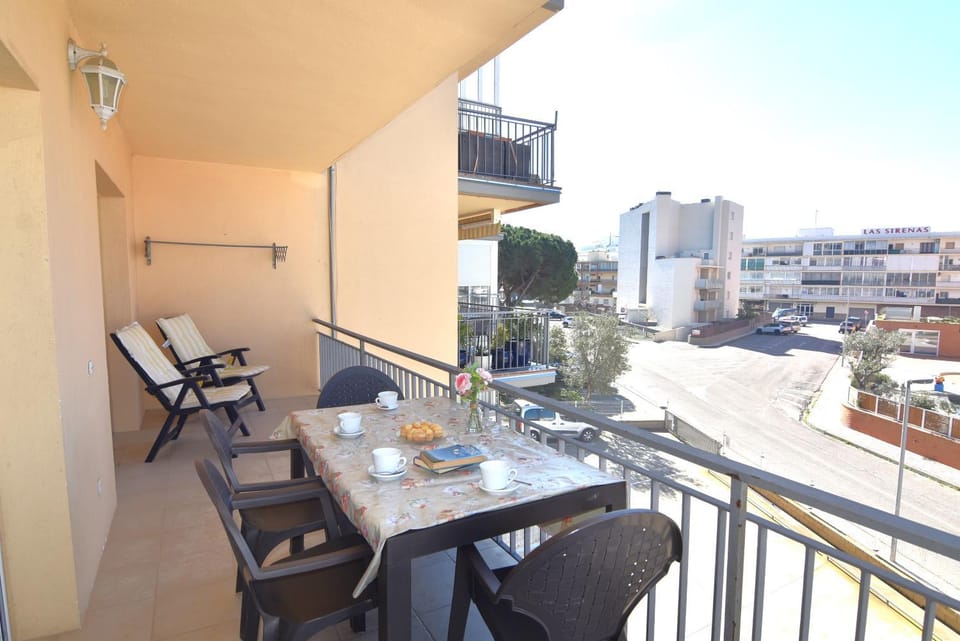 View (from property/room), Balcony/Terrace, City view