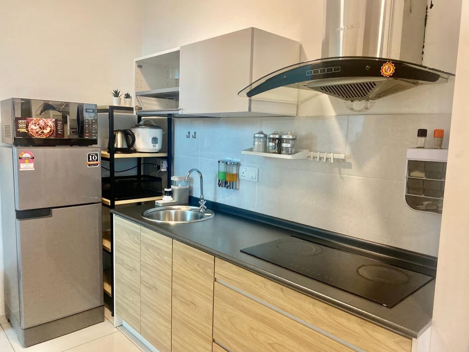 Coffee/tea facilities, Kitchen or kitchenette, minibar, stove, toaster