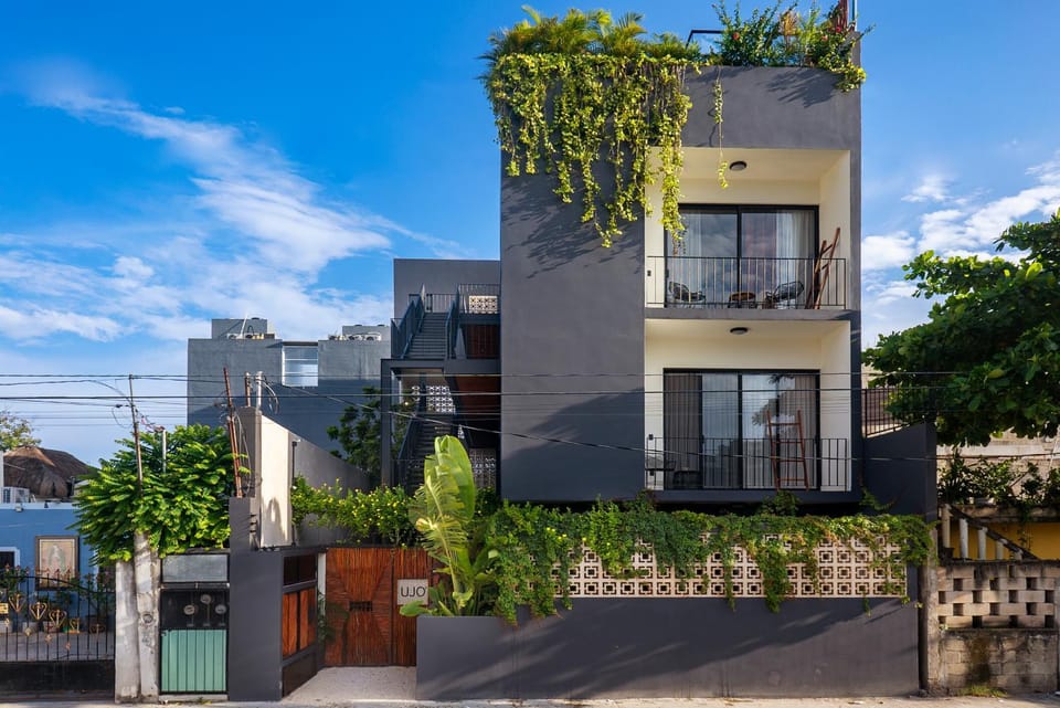 Property building, Balcony/Terrace, City view