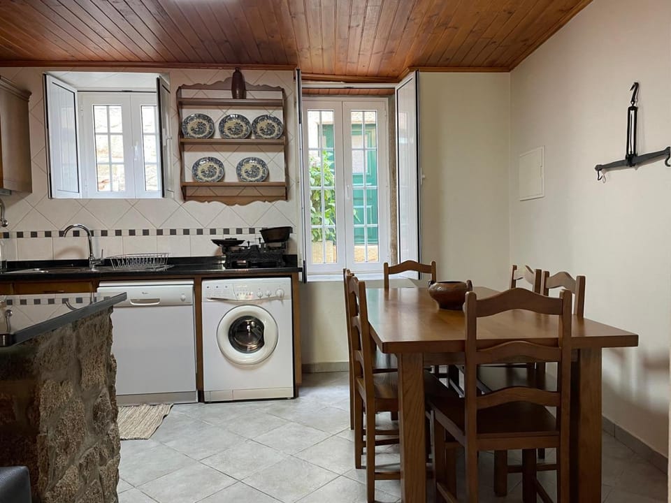 Dining area, dishwasher, washing machine, kitchen