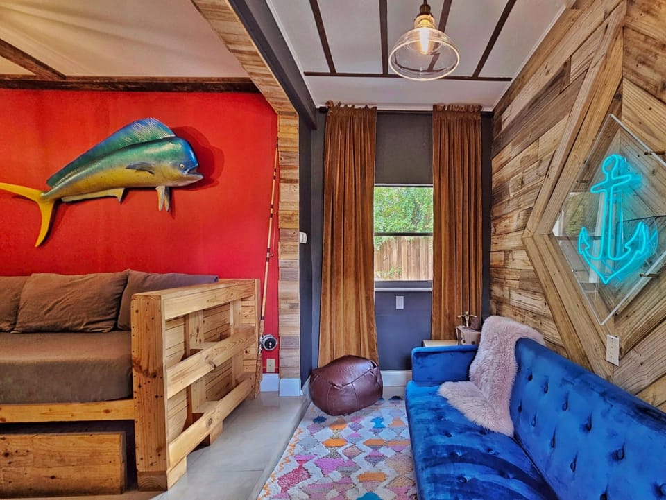 Bed, Living room, Seating area