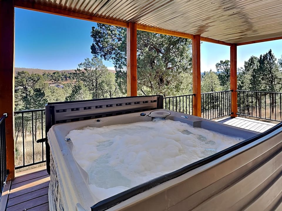 Natural landscape, Hot Tub, View (from property/room), Balcony/Terrace