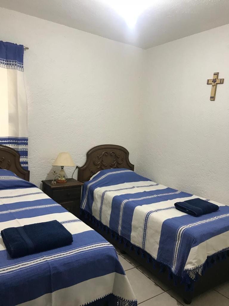 Departamento la crucecita, con aire acondicionado, excelente ubicación, en segunda planta Apartment in State of Oaxaca