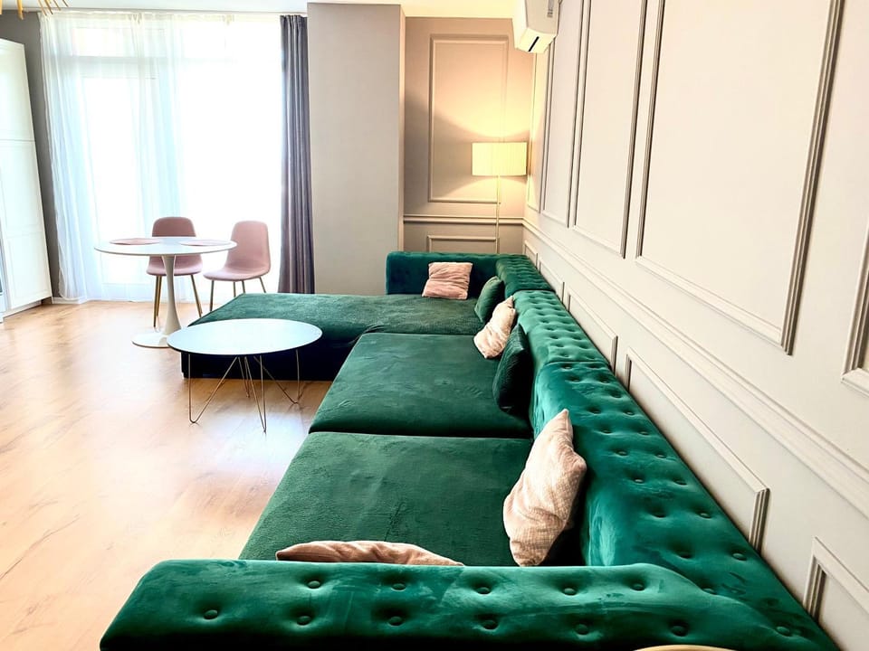 Living room, Photo of the whole room, Seating area