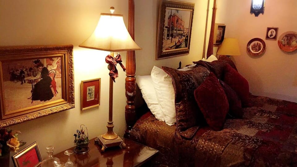 The Stone Hedge Bed and Breakfast Bed and Breakfast in Richmond