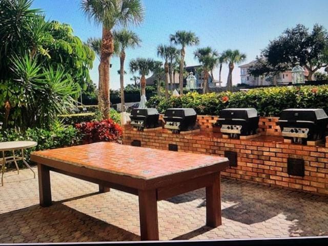 Patio, BBQ facilities