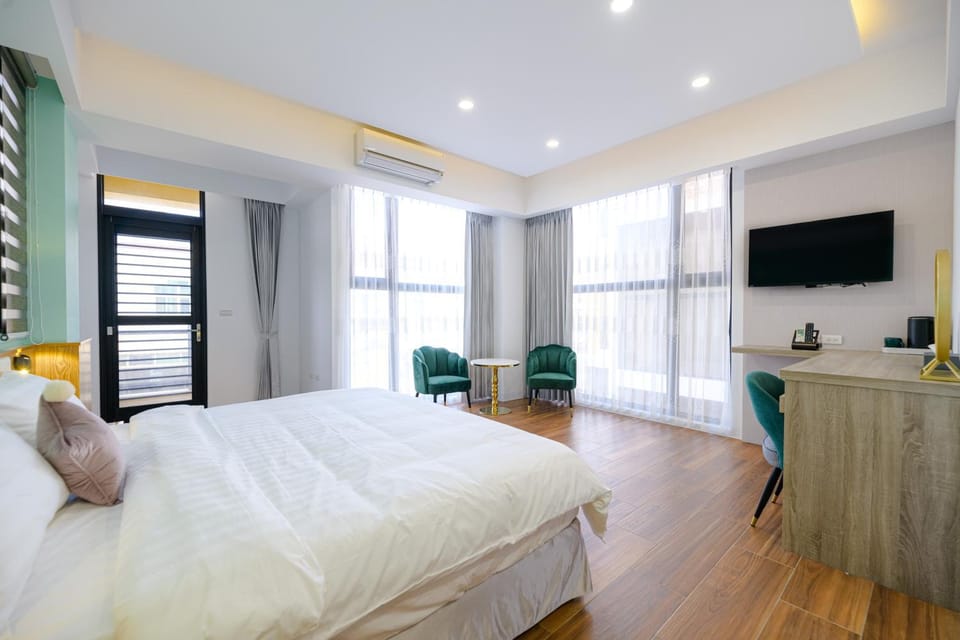 Photo of the whole room