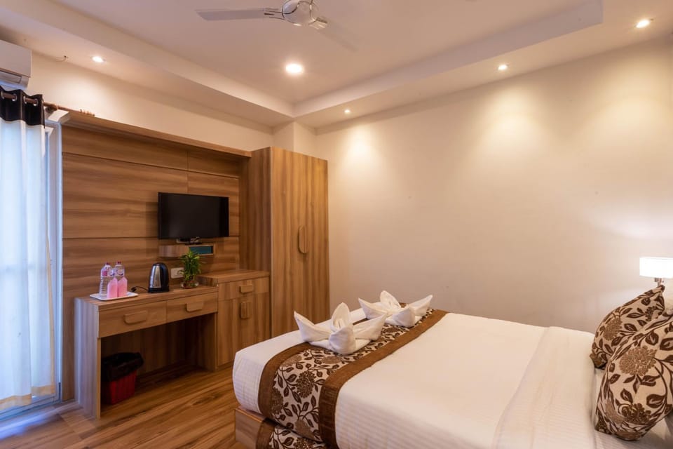 Bedroom, towels