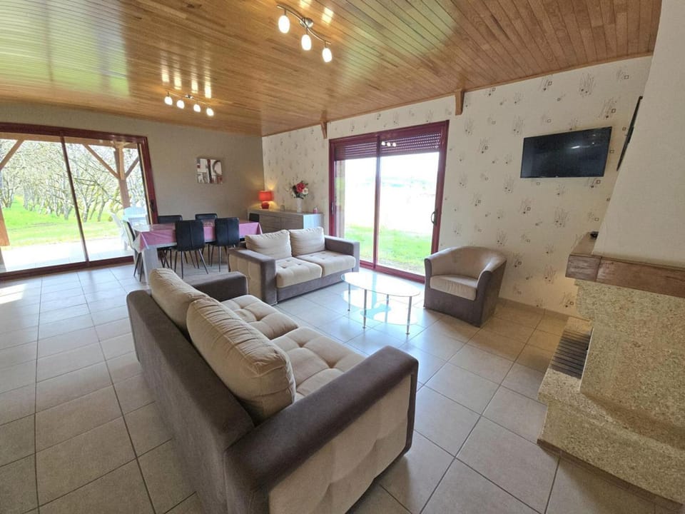 Maison avec Cheminée, Terrasse et Wifi proche de Domme - FR-1-616-43 House in Occitanie