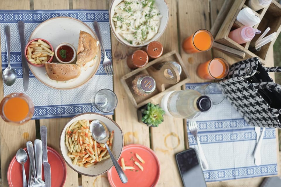Restaurant/places to eat, Restaurant/places to eat, Food and drinks, Dining area