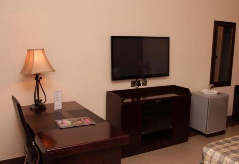 Agura Hotel - Guest Room Bed and Breakfast in Abuja