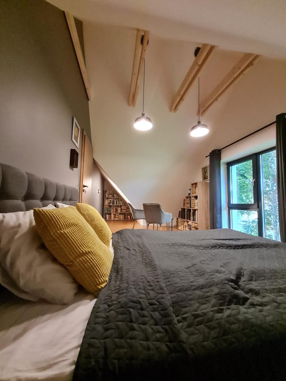 Bed, Photo of the whole room, Bedroom
