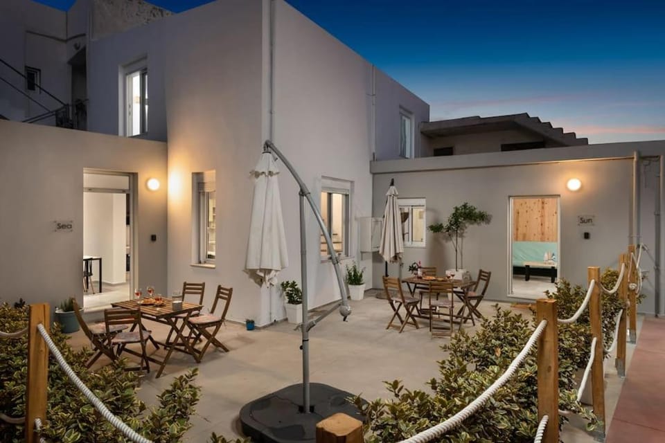 "SEA AND SUN"- Sun maisonette House in Agia Marina