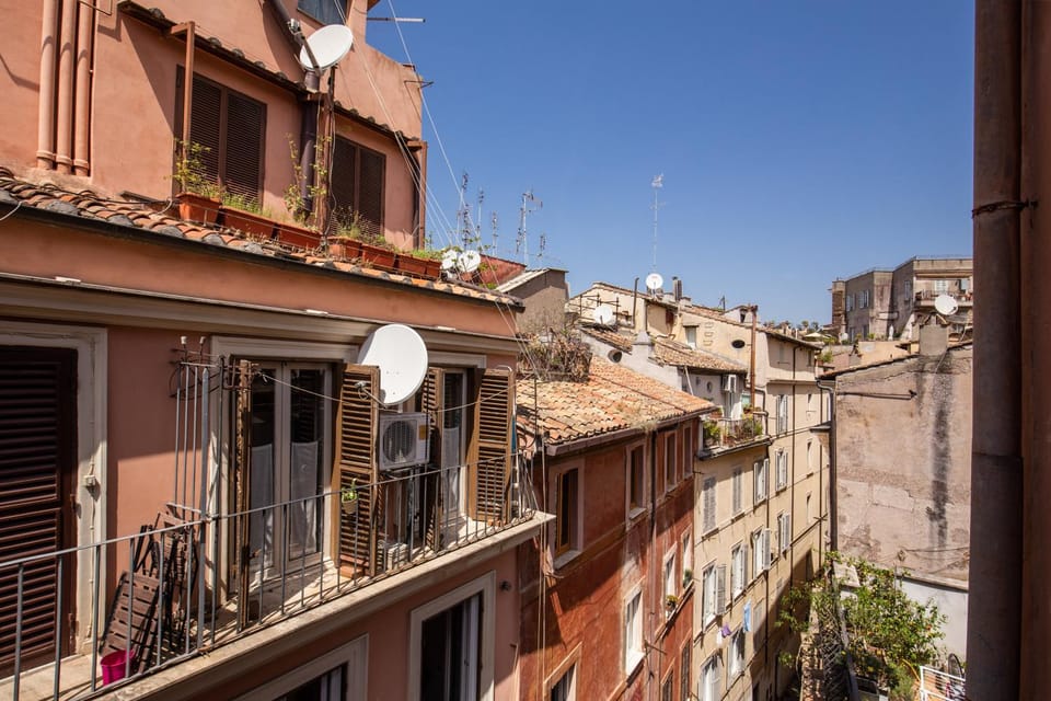 Lovely apartment with balcony in Campo de' Fiori Apartment in Rome