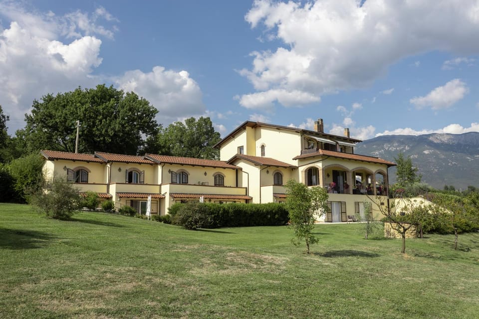 Property building, Natural landscape, Garden, Garden view, Mountain view