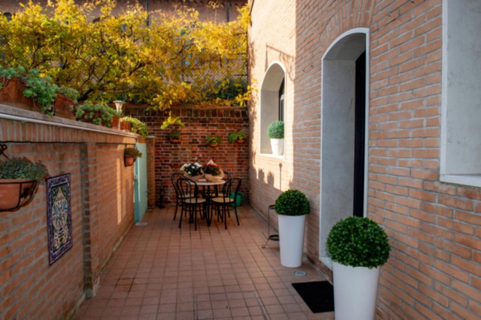 Property building, Garden, Balcony/Terrace, Floor plan