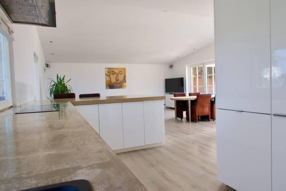 Bungalow between Amsterdam and Haarlem with sauna Villa in Haarlem