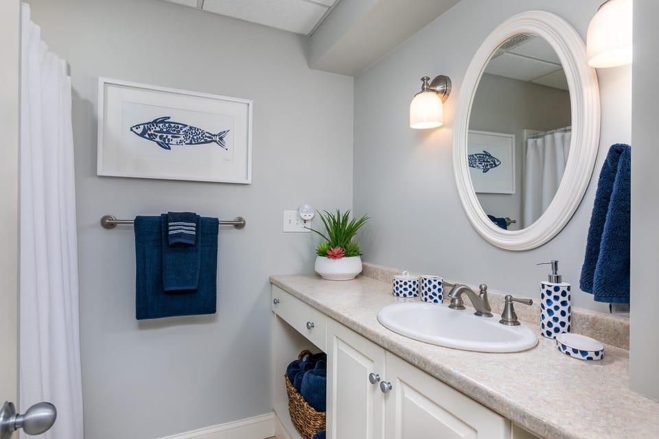 Bathroom, towels