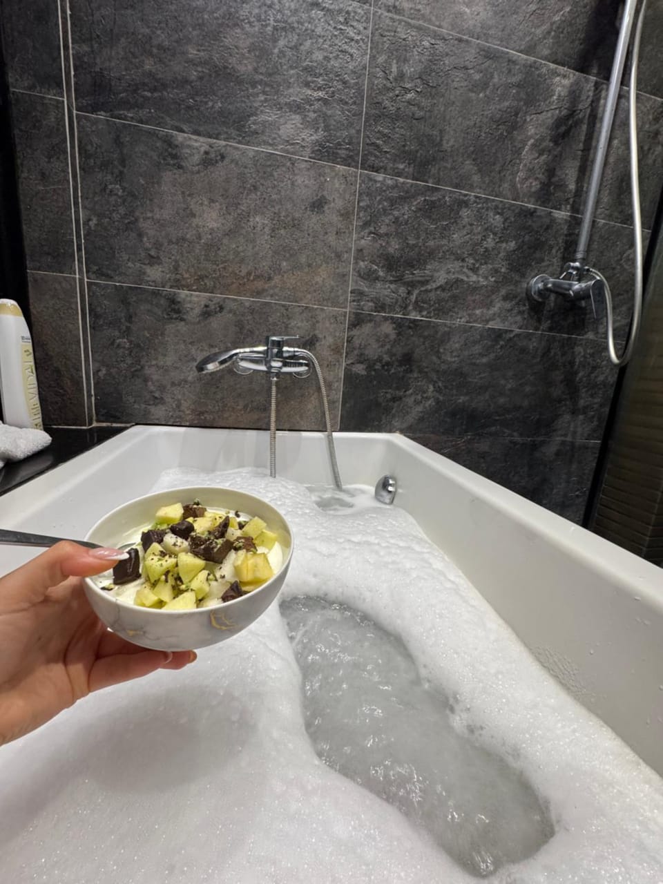 LIT Apartments, Jacuzzi Apartment in Tirana