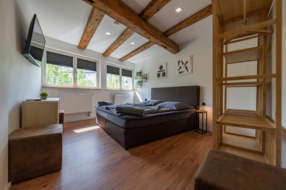 Bed, Living room, Bedroom