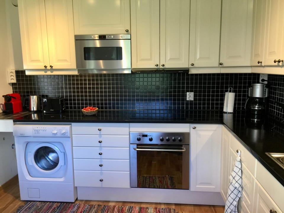 Coffee/tea facilities, Kitchen or kitchenette, minibar, pet friendly, stove, toaster, washing machine