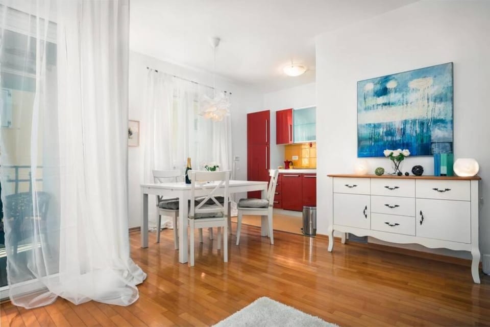 DUPLEX + garage Apartment in Rovinj