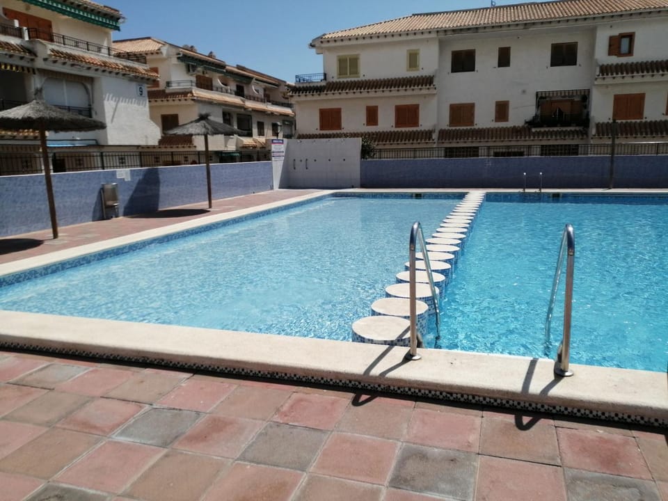Area and facilities, Swimming pool, Swimming pool