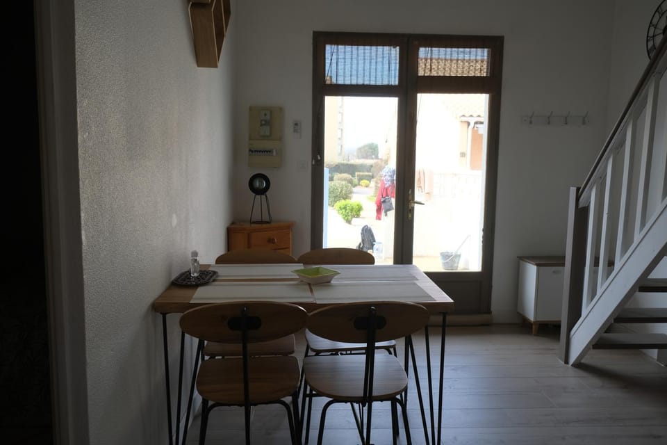 La Grande Bleue House in Leucate