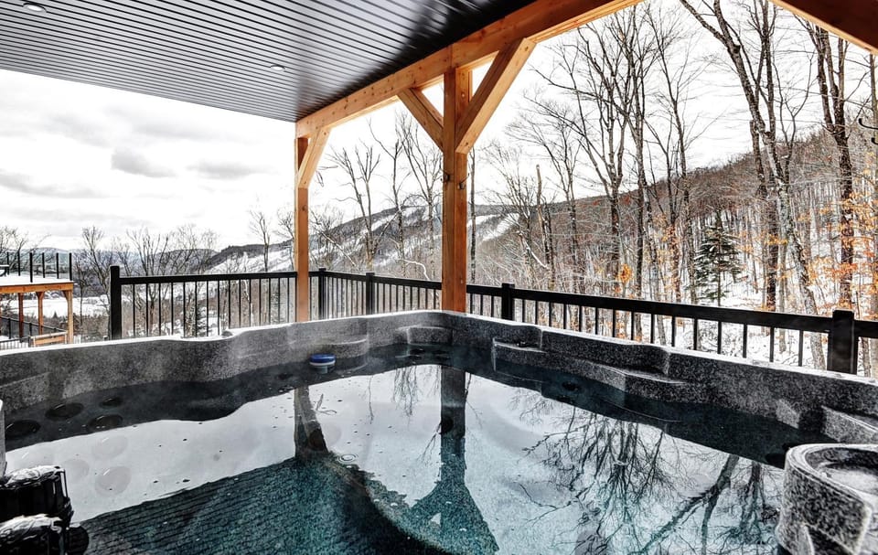 30 Chemin Blanc Chalet in Quebec