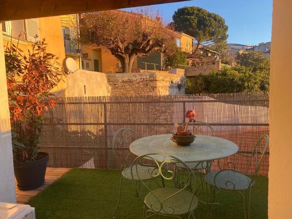 View (from property/room), Balcony/Terrace