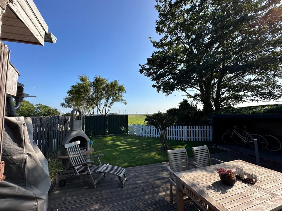 View (from property/room), Seating area, Garden view