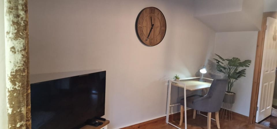 Country Style, 2 bedroom house, Parking and superb location Apartment in Norwich