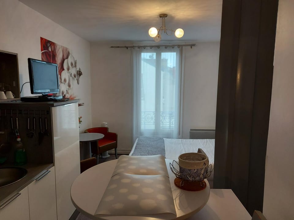 TV and multimedia, Dining area