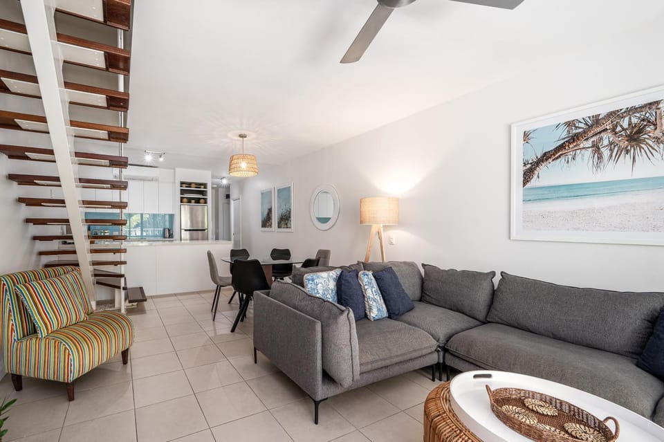 Beach Club Palm Cove Serenity Wing 3 Bed Penthouse Apartment in Palm Cove