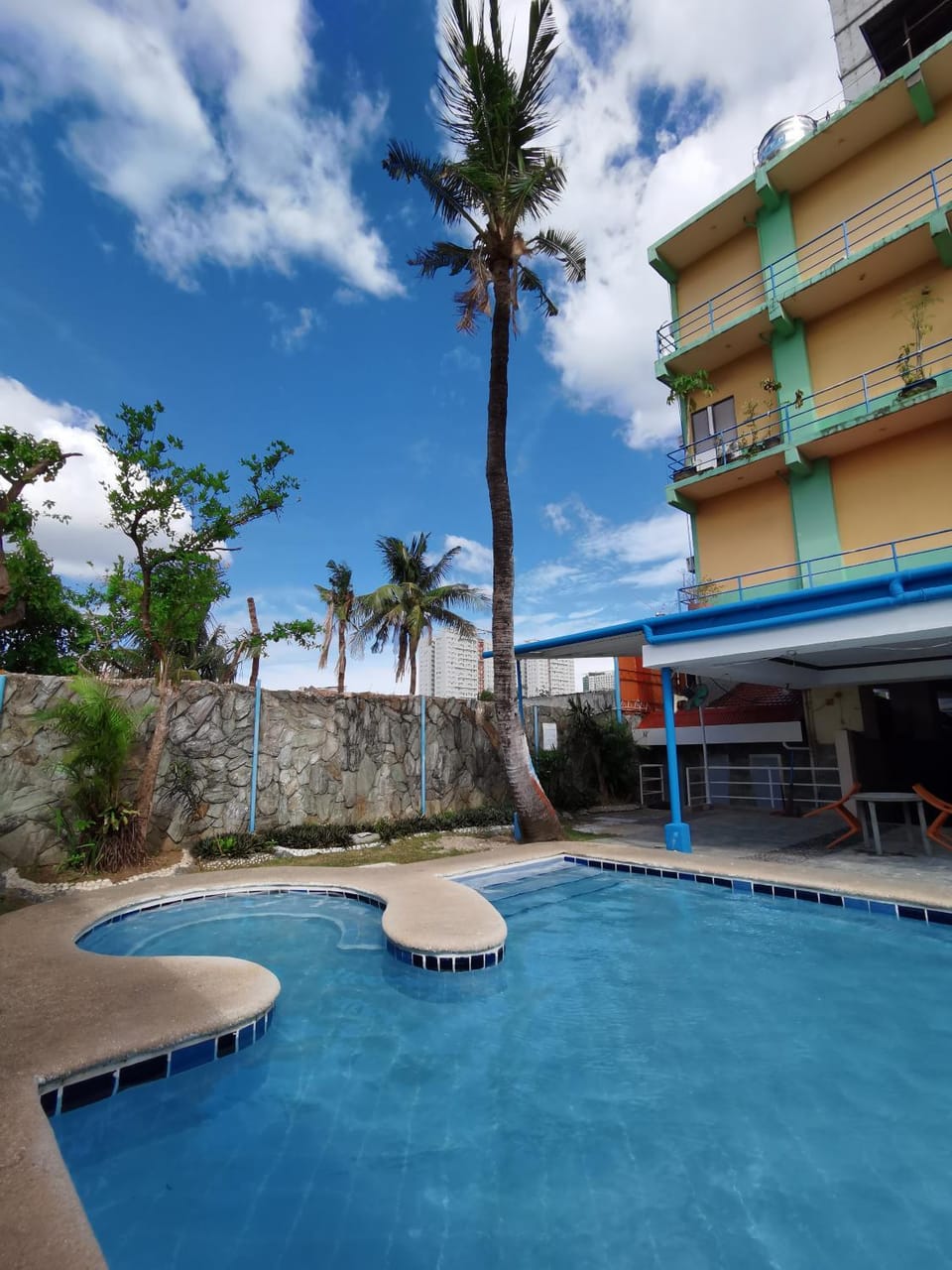 Swimming pool