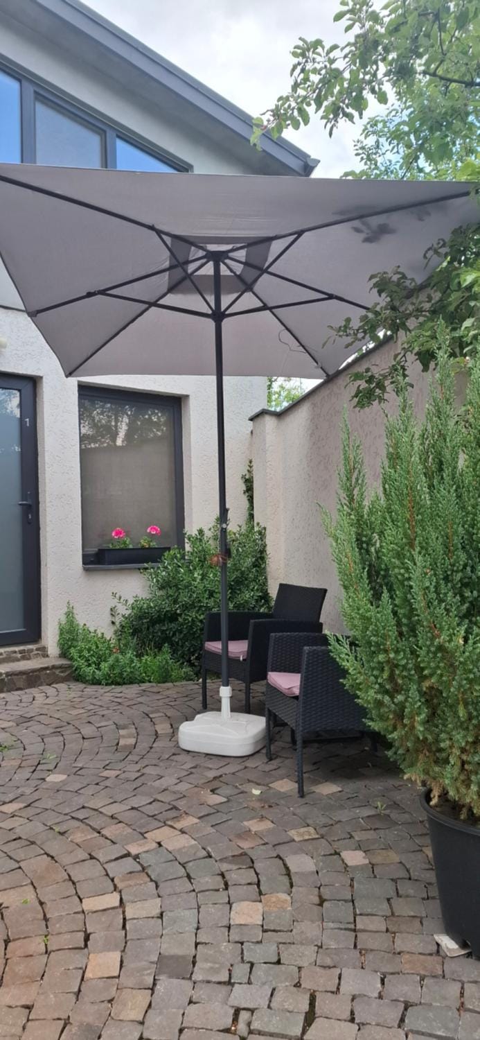 Property building, Patio, Day