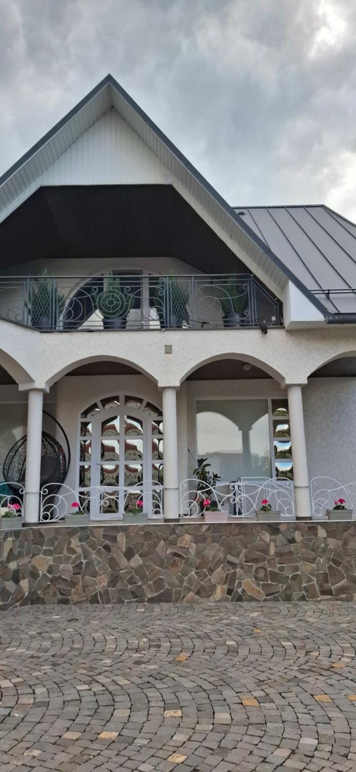 Property building, Balcony/Terrace