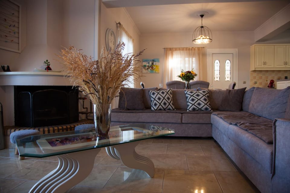 Living room, Seating area