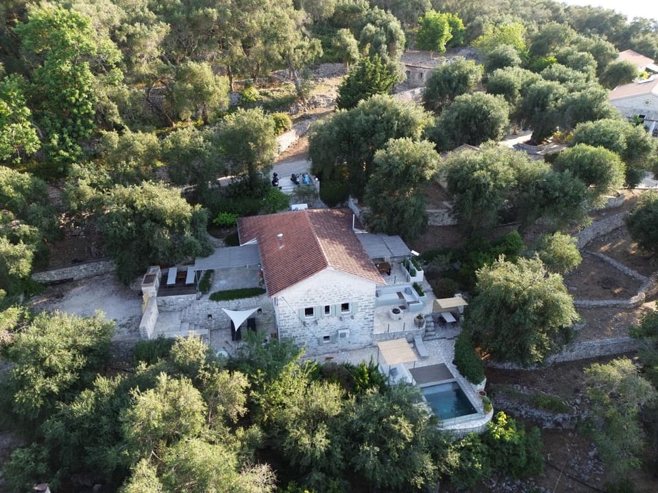 Property building, Natural landscape, Bird's eye view, Garden