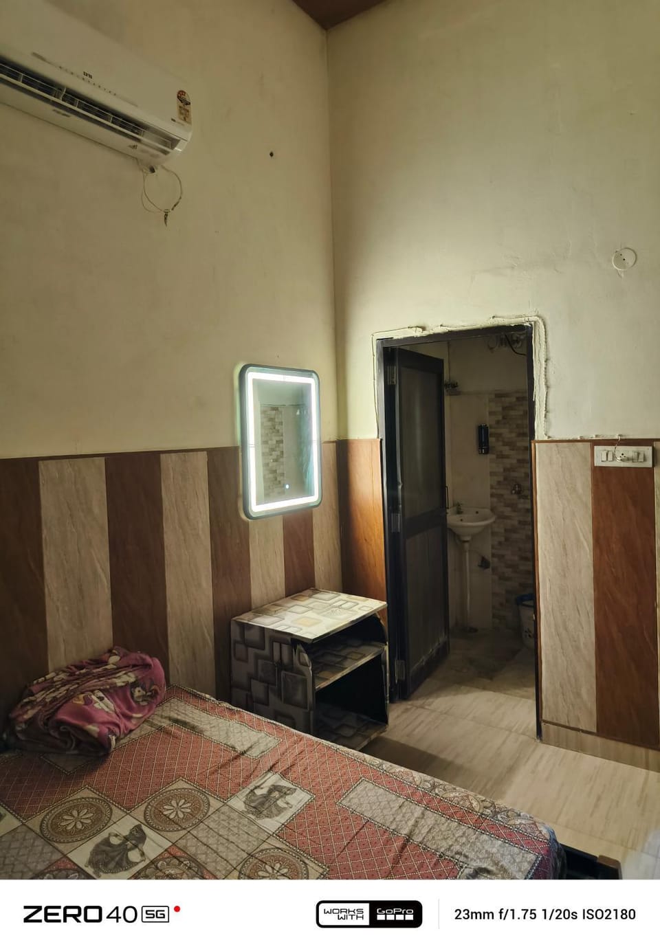 SIDHU GUEST HOUES 5 minute walking distance golden Temple Bed and Breakfast in Punjab, India