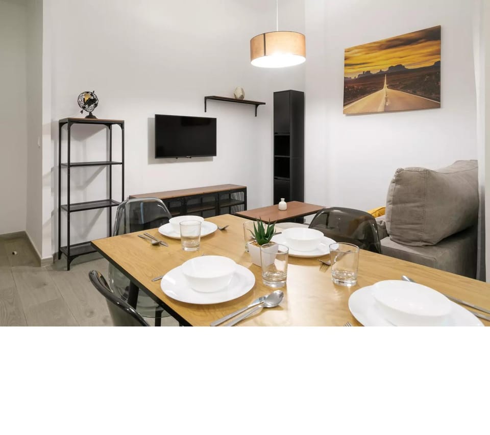 TV and multimedia, Living room, Dining area