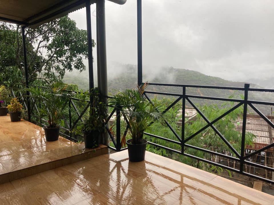 X Western Hills panchagani Bed and Breakfast in Maharashtra