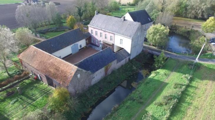 Property building, Bird's eye view